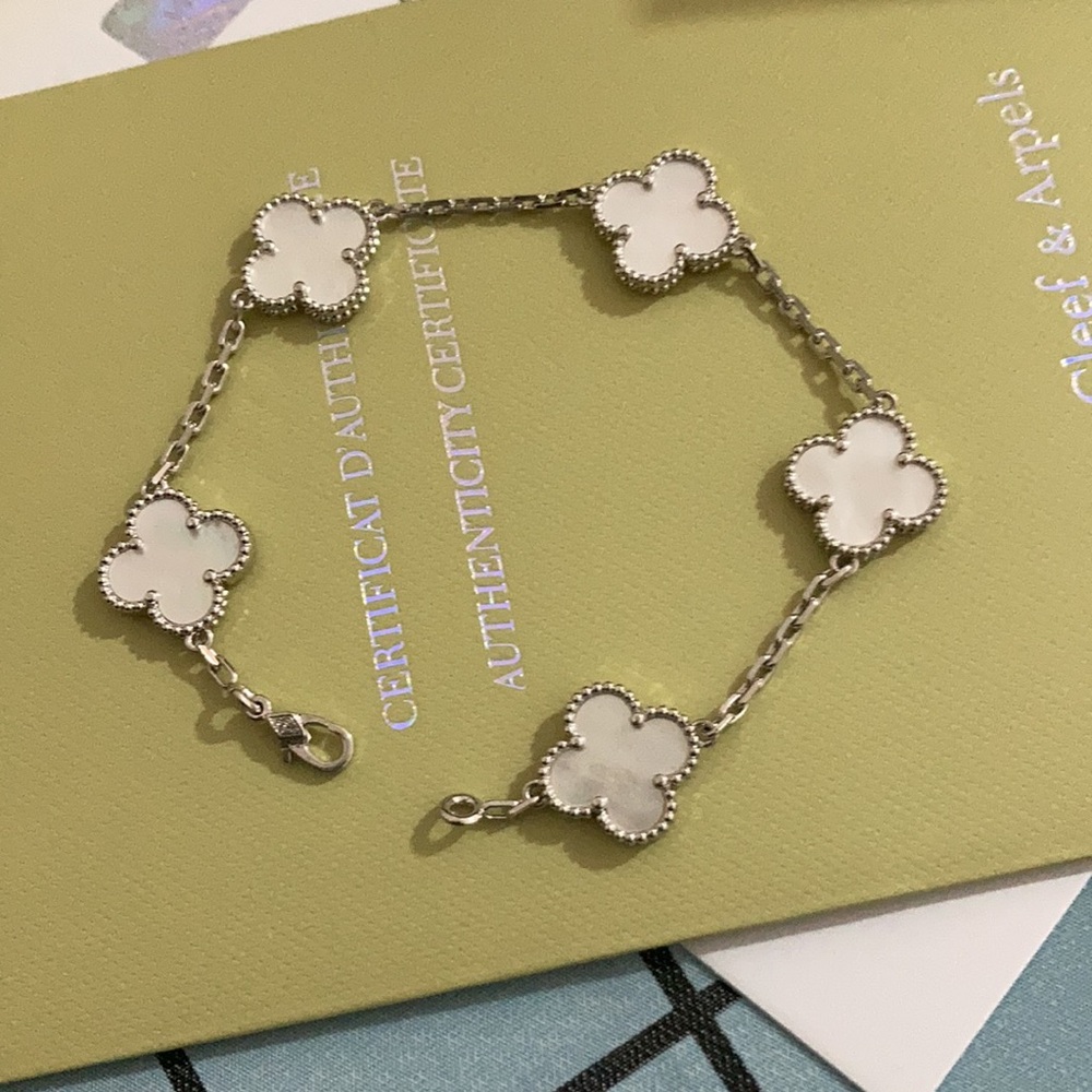 Van Cleef & Arpels Bracelet Vintage Alhambra Bracelet 18K Fritillary 5 Motifs